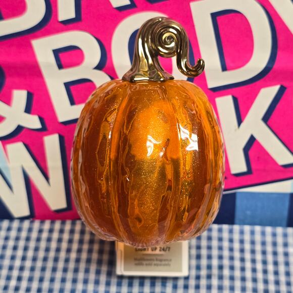 BBW Orange Pumpkin Light Up 24/7 Scent Control Wallflower Fragrance Plug In - Picture 1 of 3